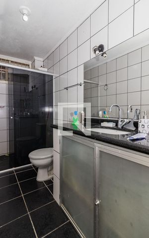 Apartamento à venda com 84m², 3 quartos e sem vaga Apartamento à venda com 84m², 3 quartos e sem vagaBanheiro Social