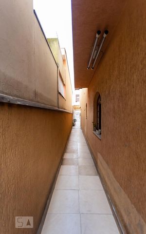 Casa à venda com 159m², 3 quartos e 4 vagas Casa à venda com 159m², 3 quartos e 4 vagasCorredor