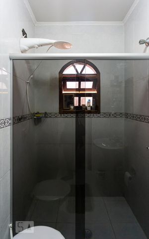 Casa à venda com 159m², 3 quartos e 4 vagas Casa à venda com 159m², 3 quartos e 4 vagasBanheiro
