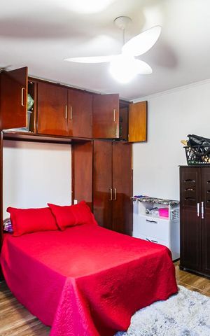Casa à venda com 280m², 3 quartos e 3 vagas Casa à venda com 280m², 3 quartos e 3 vagasQuarto 2