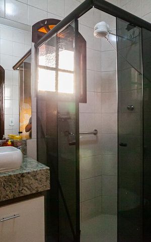 Casa à venda com 280m², 3 quartos e 3 vagas Casa à venda com 280m², 3 quartos e 3 vagasBanheiro