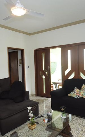 Casa à venda com 504m², 6 quartos e 2 vagasSala