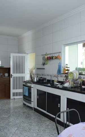 Casa à venda com 504m², 6 quartos e 2 vagasCozinha