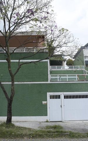 Casa à venda com 504m², 6 quartos e 2 vagasFachada