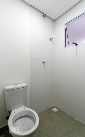Apartamento à venda com 44m², 2 quartos e sem vaga Apartamento à venda com 44m², 2 quartos e sem vagaBanheiro