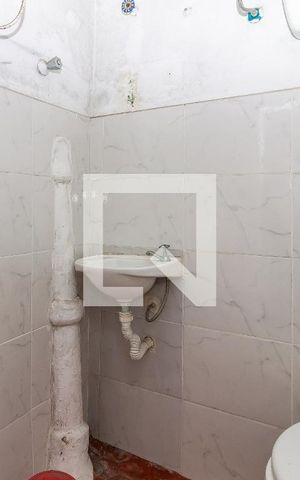 Casa à venda com 200m², 2 quartos e 6 vagas Casa à venda com 200m², 2 quartos e 6 vagasÁrea de Serviço