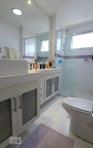 Apartamento à venda com 208m², 4 quartos e 4 vagasQuarto 2 - suite