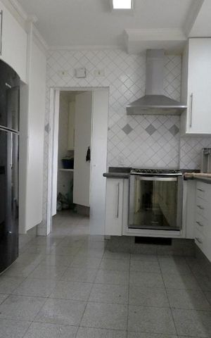 Apartamento à venda com 208m², 4 quartos e 4 vagasCozinha