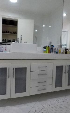 Apartamento à venda com 208m², 4 quartos e 4 vagasQuarto 3 -  suite
