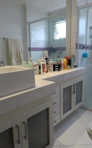 Apartamento à venda com 208m², 4 quartos e 4 vagasQuarto 2 - suite