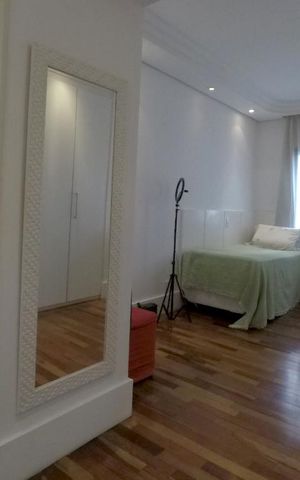 Apartamento à venda com 208m², 4 quartos e 4 vagasQuarto 1 - suite