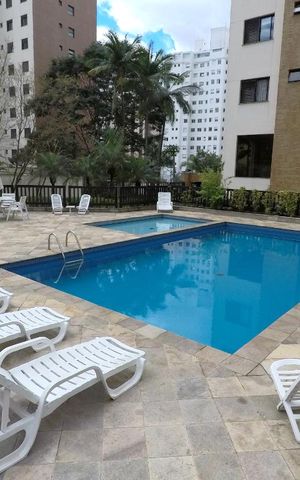 Apartamento à venda com 208m², 4 quartos e 4 vagasÁrea comum - Piscina