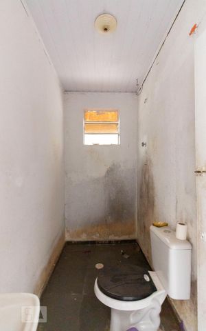 Casa à venda com 500m², 4 quartos e 7 vagasBanheiro casa 2