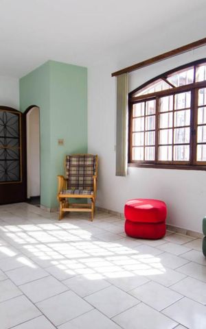 Casa à venda com 250m², 4 quartos e 2 vagas Casa à venda com 250m², 4 quartos e 2 vagasSala 2