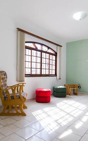 Casa à venda com 250m², 4 quartos e 2 vagas Casa à venda com 250m², 4 quartos e 2 vagasSala 2