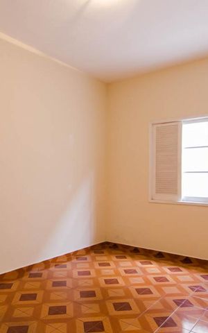 Casa à venda com 250m², 4 quartos e 2 vagas Casa à venda com 250m², 4 quartos e 2 vagasSuíte