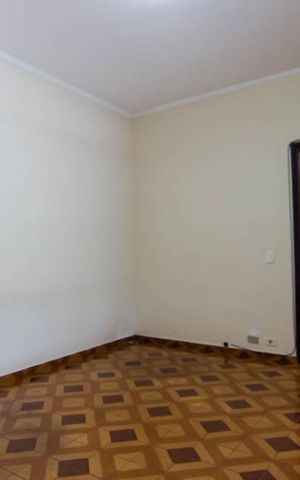 Casa à venda com 250m², 4 quartos e 2 vagas Casa à venda com 250m², 4 quartos e 2 vagasSala 1