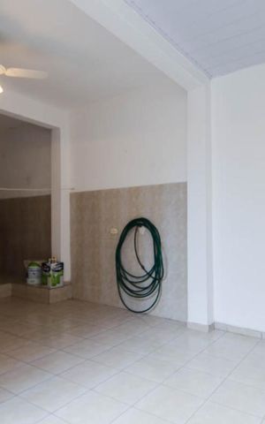 Casa à venda com 250m², 4 quartos e 2 vagas Casa à venda com 250m², 4 quartos e 2 vagasÁrea de Serviço 2
