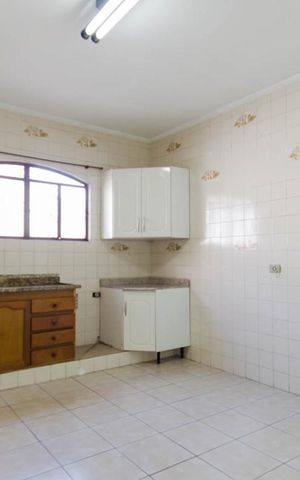 Casa à venda com 250m², 4 quartos e 2 vagas Casa à venda com 250m², 4 quartos e 2 vagasCozinha 2