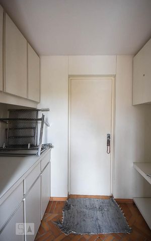 Apartamento para alugar com 487m², 3 quartos e 4 vagas Apartamento para alugar com 487m², 3 quartos e 4 vagasCozinha de apoio da cobertura