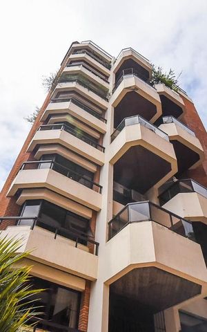 Apartamento para alugar com 487m², 3 quartos e 4 vagas Apartamento para alugar com 487m², 3 quartos e 4 vagasFachada