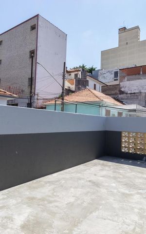 Casa à venda com 117m², 2 quartos e 2 vagas Casa à venda com 117m², 2 quartos e 2 vagasTerraço fundos