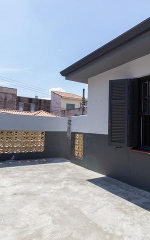 Casa à venda com 117m², 2 quartos e 2 vagas Casa à venda com 117m², 2 quartos e 2 vagasTerraço fundos