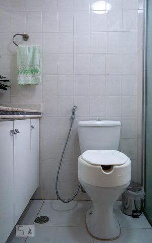 Apartamento à venda com 64m², 2 quartos e 1 vaga Apartamento à venda com 64m², 2 quartos e 1 vagaBanheiro