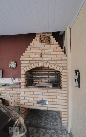 Casa à venda com 250m², 3 quartos e 8 vagas Casa à venda com 250m², 3 quartos e 8 vagasChurrasqueira