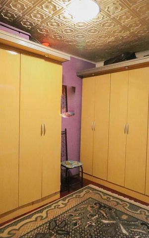 Casa à venda com 250m², 3 quartos e 8 vagas Casa à venda com 250m², 3 quartos e 8 vagasDormitório 2