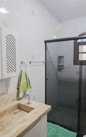 Casa à venda com 250m², 3 quartos e 8 vagas Casa à venda com 250m², 3 quartos e 8 vagasBanheiro