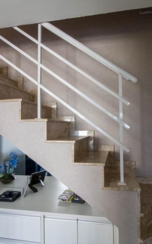 Apartamento à venda com 220m², 3 quartos e 2 vagasEscada