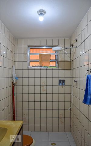 Casa à venda com 140m², 2 quartos e 2 vagasBanheiro