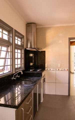 Casa à venda com 135m², 3 quartos e 3 vagasCozinha