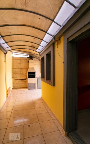 Casa à venda com 135m², 3 quartos e 3 vagasPátio