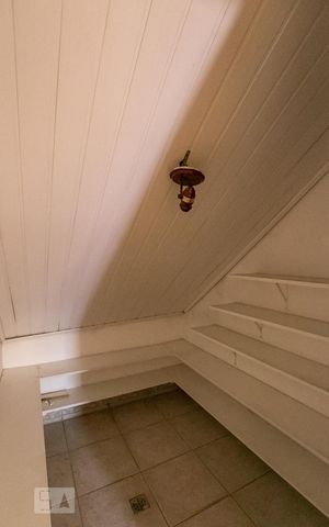 Casa à venda com 135m², 3 quartos e 3 vagasCloset