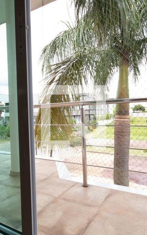Casa à venda com 378m², 4 quartos e 6 vagas Casa à venda com 378m², 4 quartos e 6 vagasSacada da Suíte 4