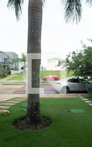 Casa à venda com 378m², 4 quartos e 6 vagas Casa à venda com 378m², 4 quartos e 6 vagasVista do Escritório