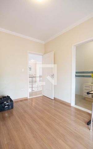 Casa à venda com 378m², 4 quartos e 6 vagas Casa à venda com 378m², 4 quartos e 6 vagasSuíte 4