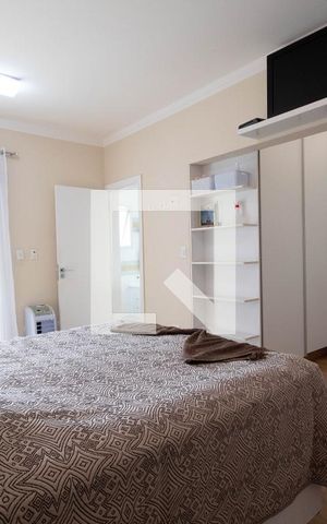 Casa à venda com 378m², 4 quartos e 6 vagas Casa à venda com 378m², 4 quartos e 6 vagasSuíte Master