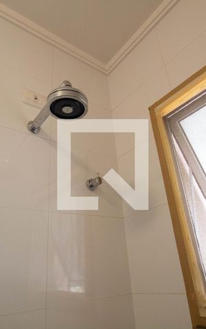 Casa à venda com 378m², 4 quartos e 6 vagas Casa à venda com 378m², 4 quartos e 6 vagasBanheiro da Suíte 4