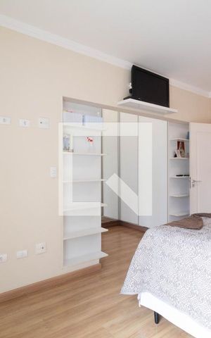 Casa à venda com 378m², 4 quartos e 6 vagas Casa à venda com 378m², 4 quartos e 6 vagasSuíte Master