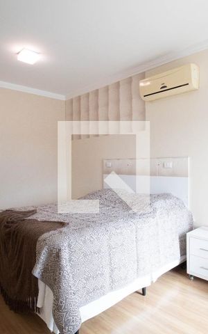 Casa à venda com 378m², 4 quartos e 6 vagas Casa à venda com 378m², 4 quartos e 6 vagasSuíte Master