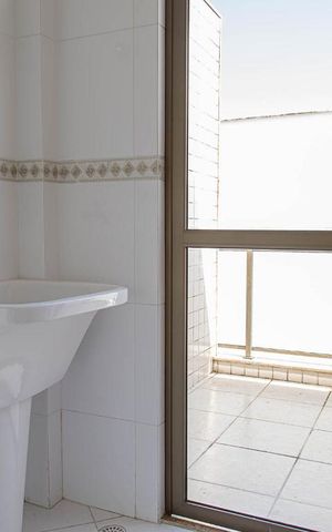 Apartamento à venda com 260m², 3 quartos e 3 vagas Apartamento à venda com 260m², 3 quartos e 3 vagasÁrea de serviço
