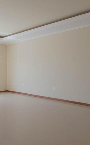 Apartamento à venda com 260m², 3 quartos e 3 vagas Apartamento à venda com 260m², 3 quartos e 3 vagasSala