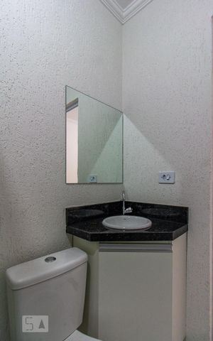 Studio para alugar com 35m², 1 quarto e sem vaga Studio para alugar com 35m², 1 quarto e sem vagaBanheiro