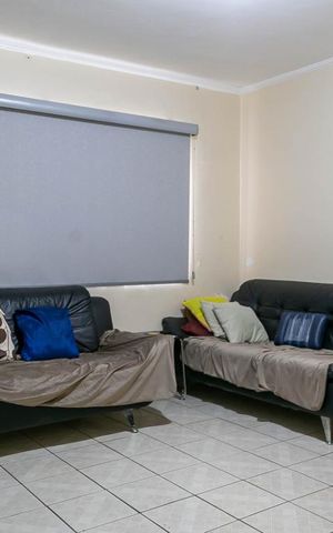 Casa à venda com 250m², 4 quartos e 4 vagasSala