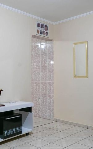 Casa à venda com 250m², 4 quartos e 4 vagasSala