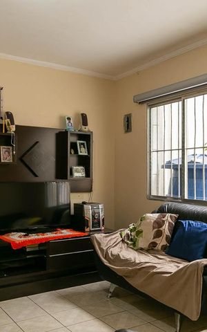 Casa à venda com 250m², 4 quartos e 4 vagasSala