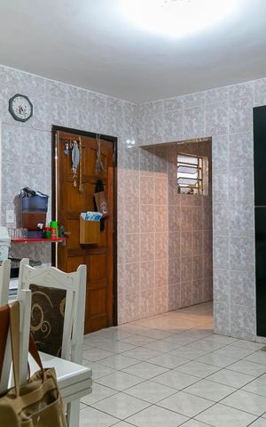 Casa à venda com 250m², 4 quartos e 4 vagasCozinha